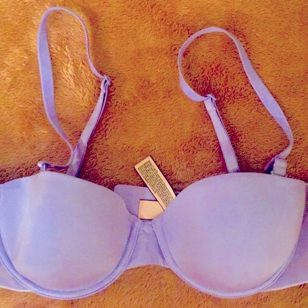 34C Victoria’s Secret Lavender Bra